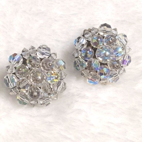 Vintage 1950's Aurora Borealis Crystal Round Button Clip Earrings - Picture 3 of 11